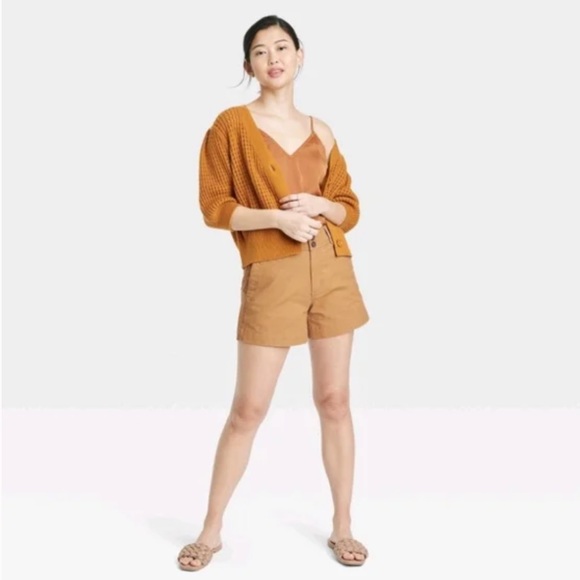 a n e w d a y • high rise shorts - Picture 3 of 4